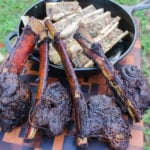 Costillas de ternera Tomahawk con baño de médula ósea.