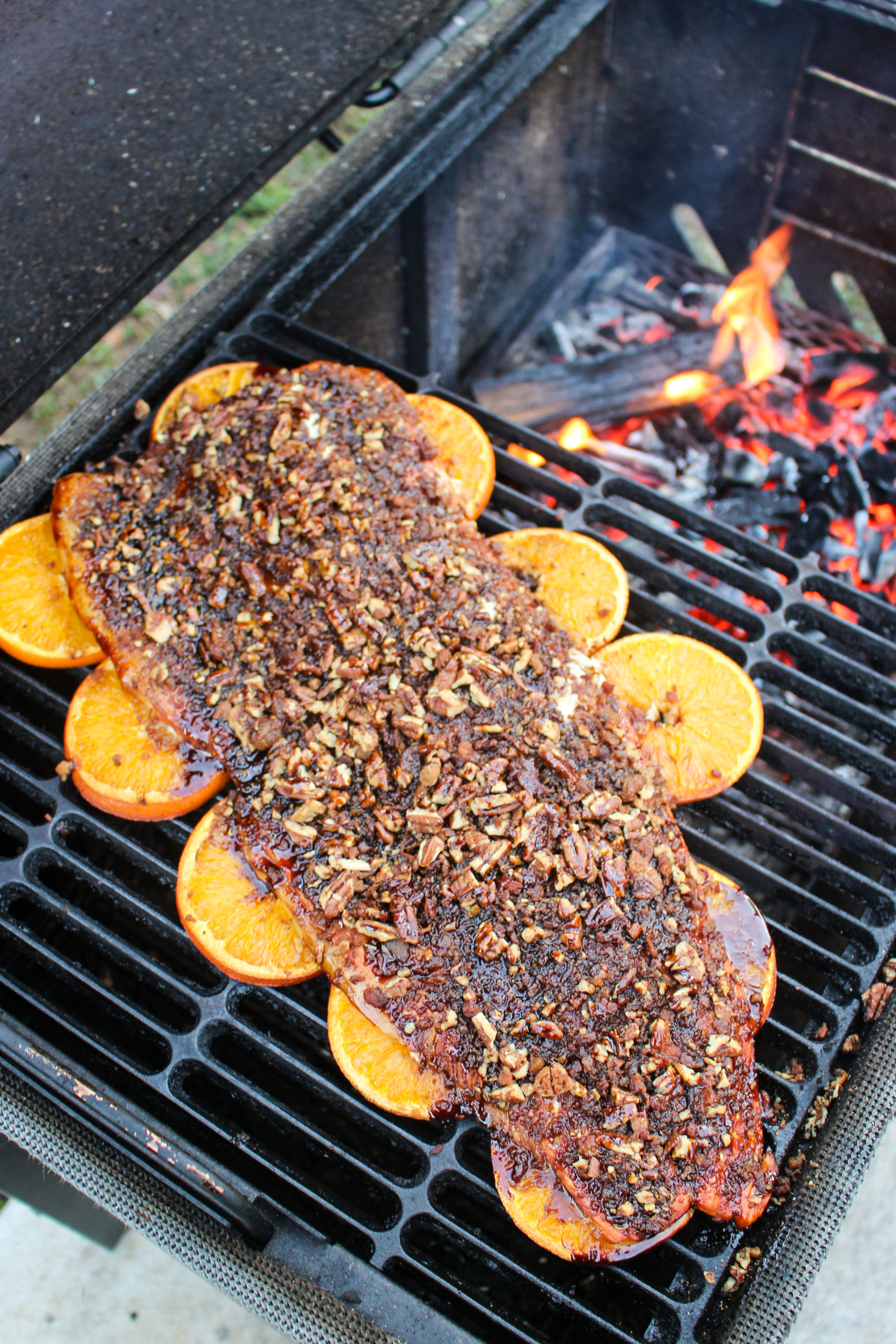 Bourbon Bacon Pecan Salmon comenzando a cocinar.