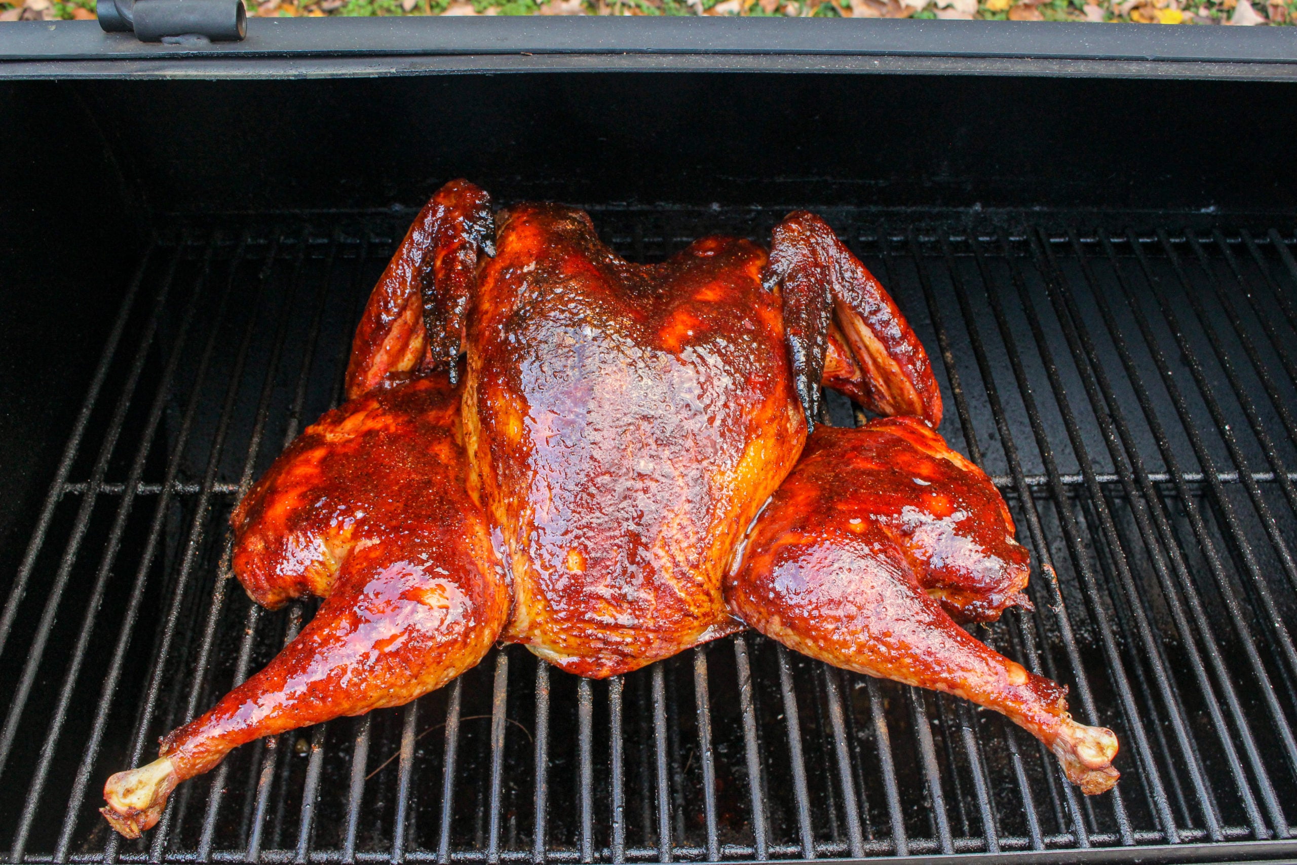 Maple Bourbon Spatchcock Turquía después del acristalamiento.